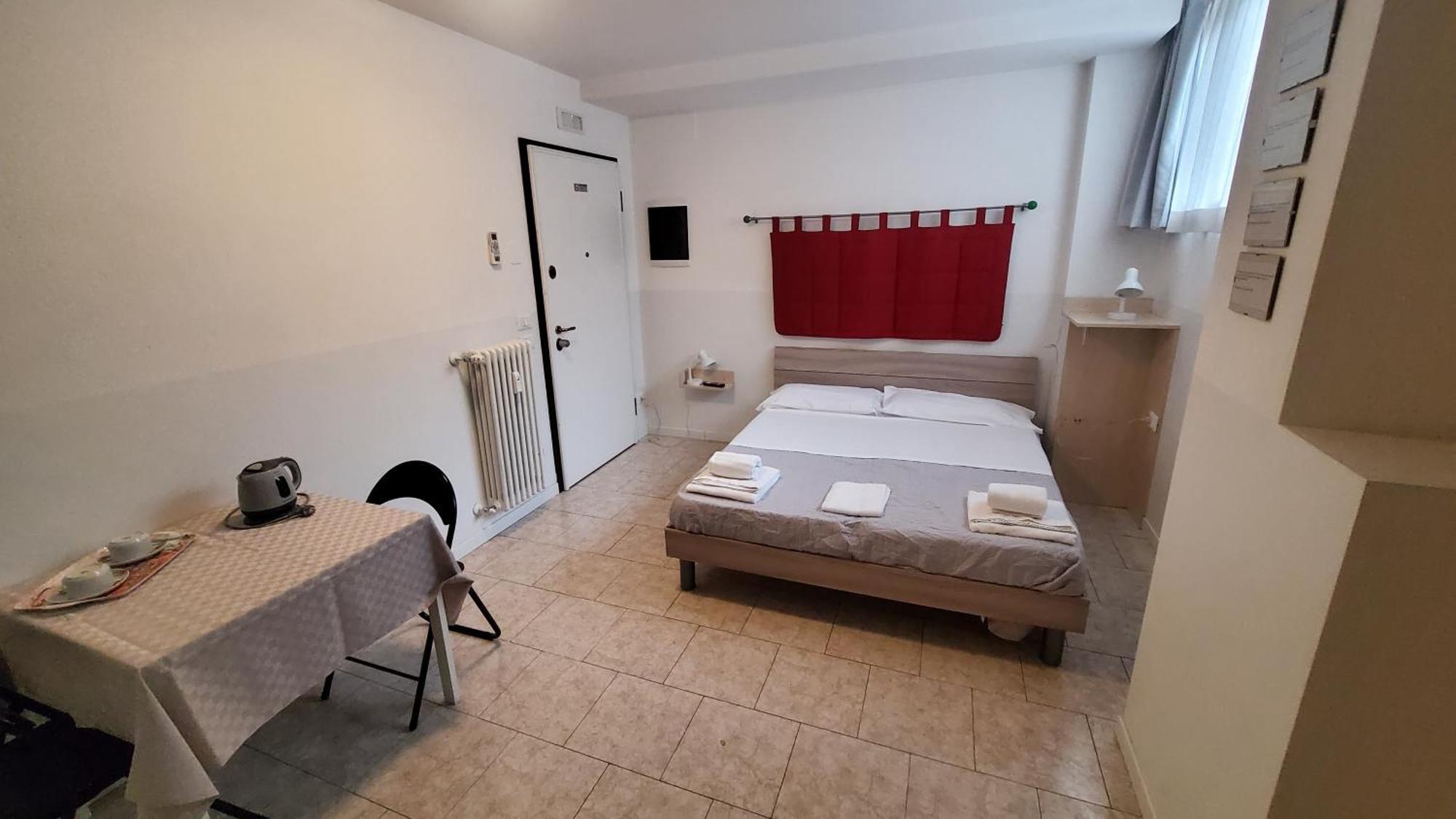 Hotel Hb Bonomelli 15 Bergamo Esterno foto