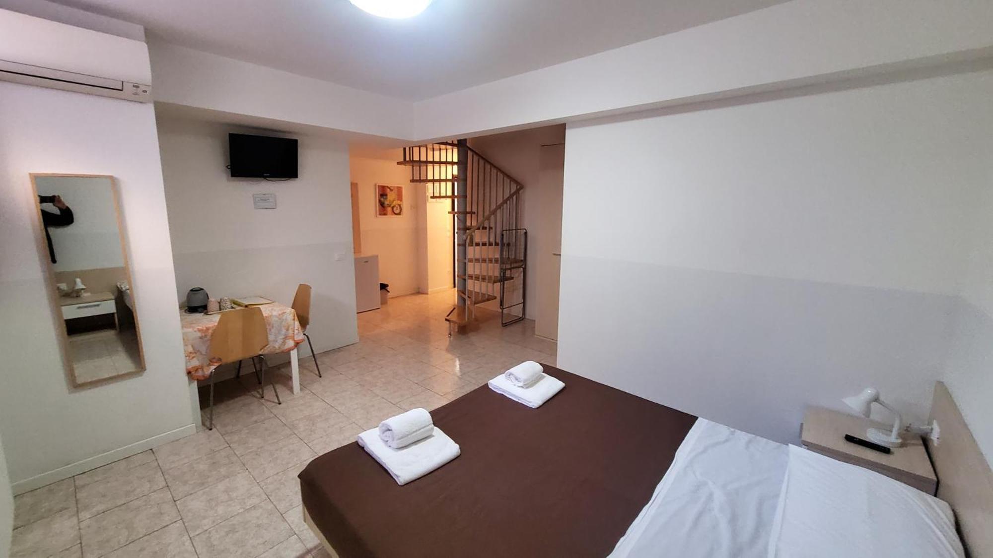 Hotel Hb Bonomelli 15 Bergamo Esterno foto
