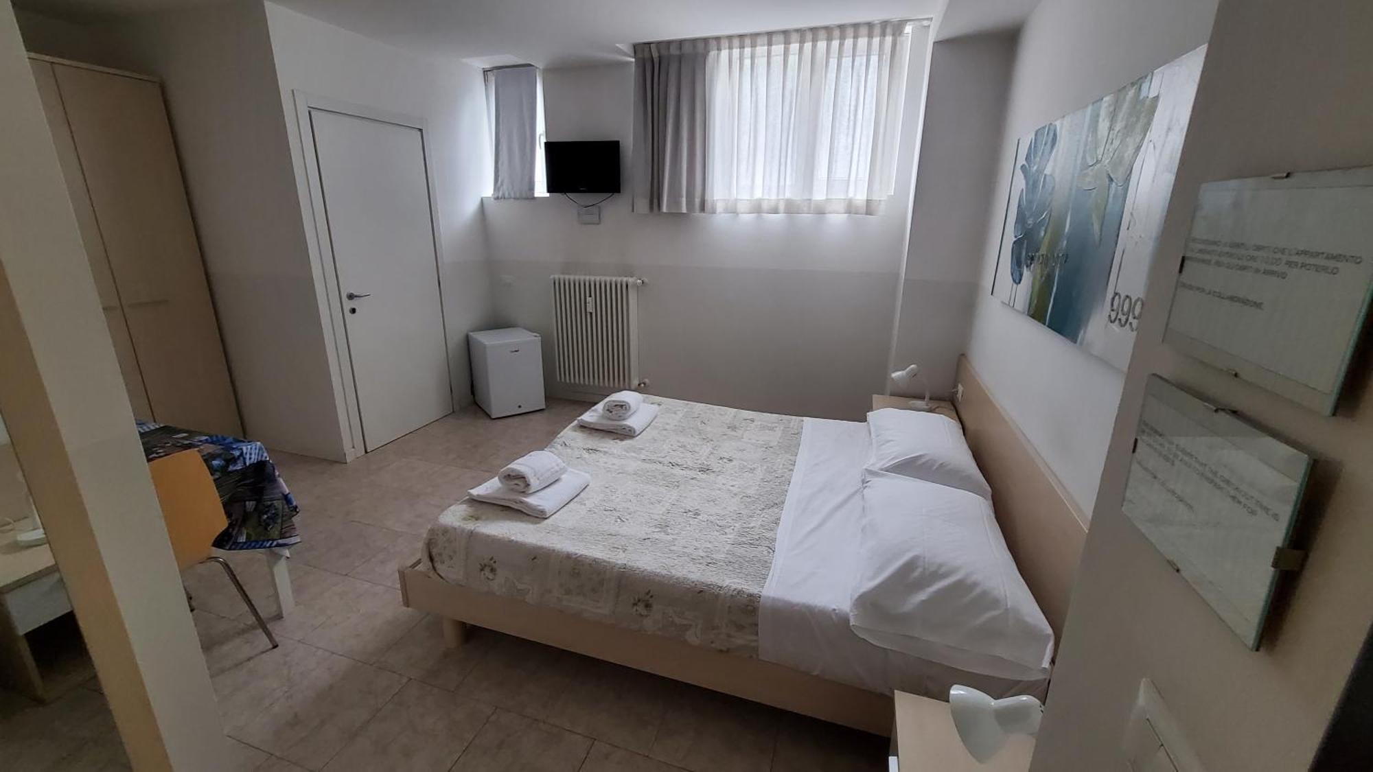 Hotel Hb Bonomelli 15 Bergamo Esterno foto