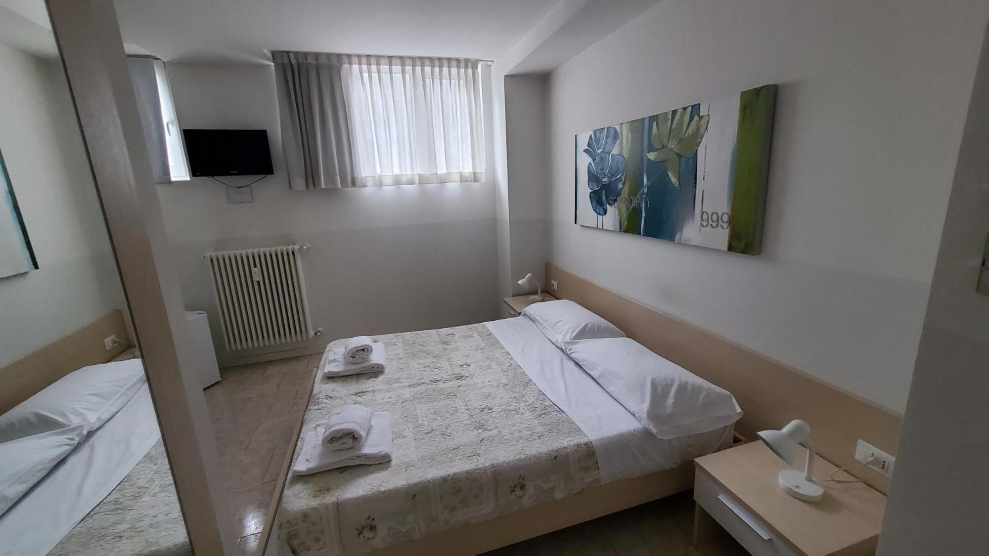 Hotel Hb Bonomelli 15 Bergamo Esterno foto