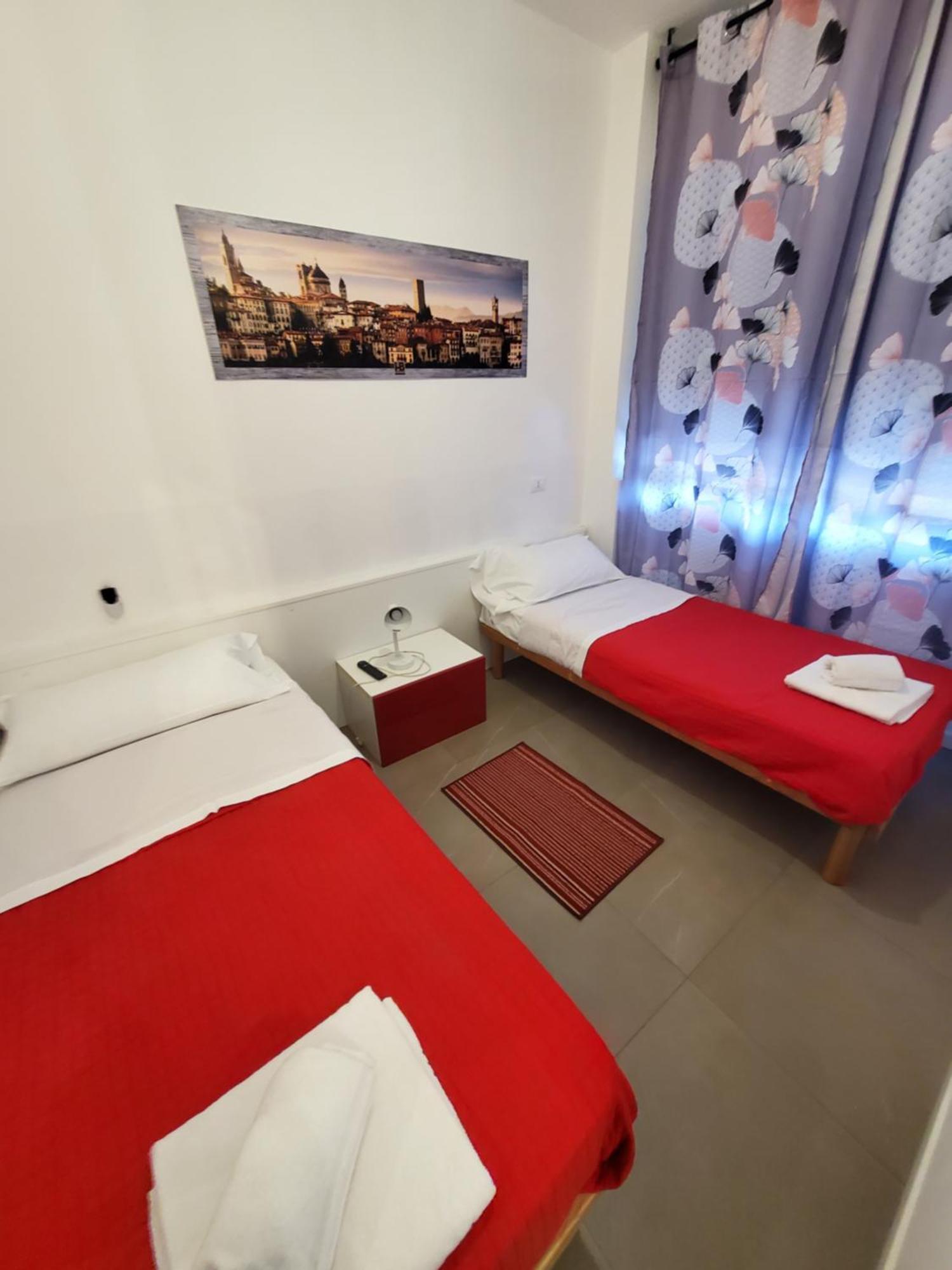 Hotel Hb Bonomelli 15 Bergamo Esterno foto